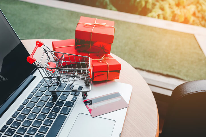 A holiday marketing concept in digital marketing training