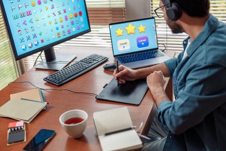 A marketer designing a gamified digital marketing campaign after earning a Certificate in Digital Marketing
